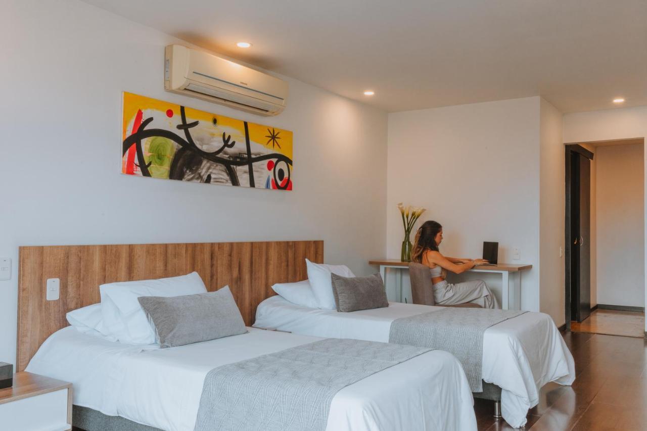 Travelers Orange Suites Medellín Zewnętrze zdjęcie